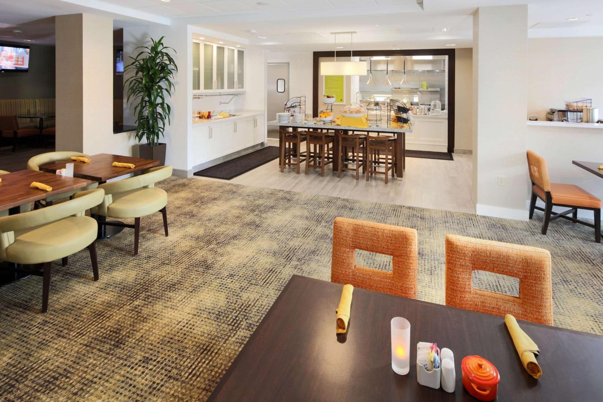 Hilton Garden Inn Reagan National Airport Arlington Restaurant photo